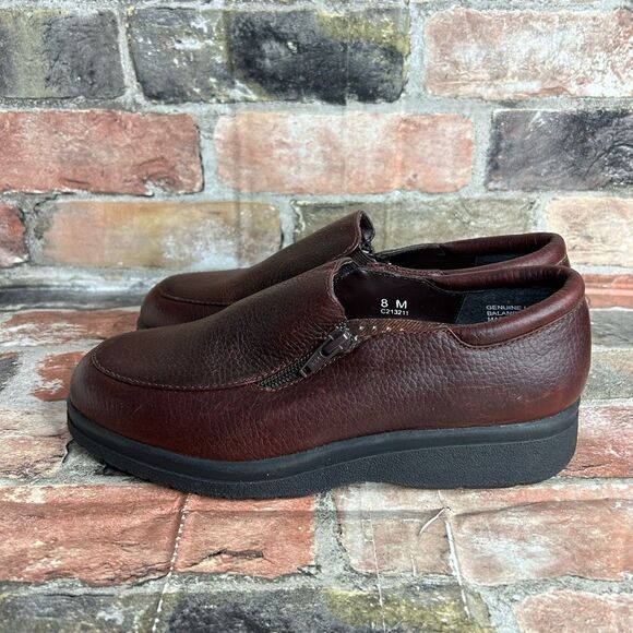 5 for $25đ„Caressa CrosstownâCollection Slip OnâBrown Leather Loafer Size 8- New - Picture 2 of 11